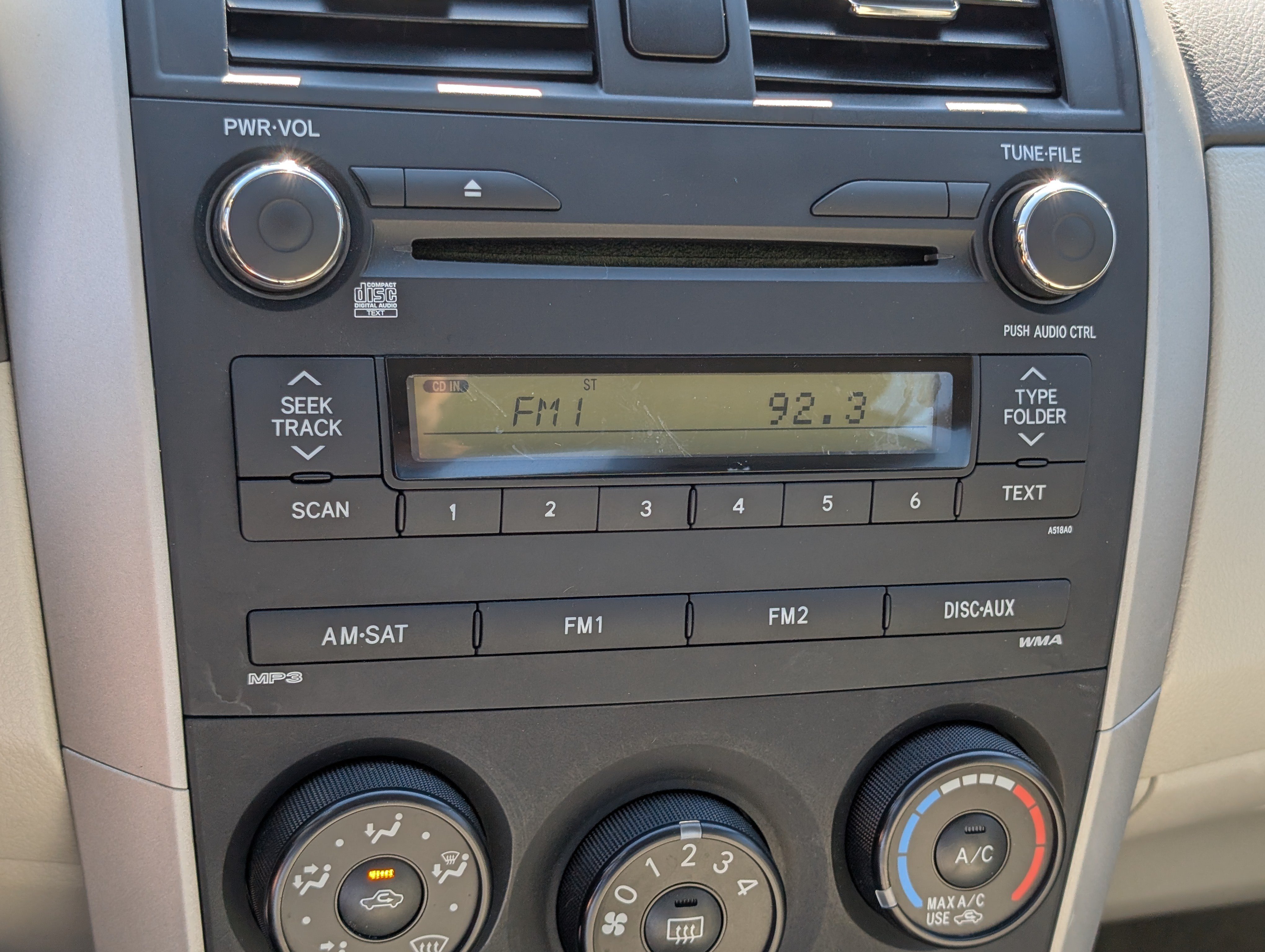 Used 2010 Toyota Corolla LE FWD image 23