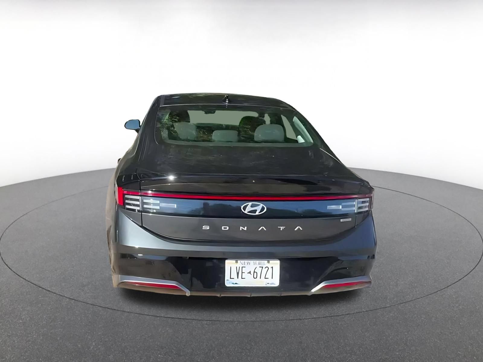 Used 2025 Hyundai Sonata SEL FWD image 12