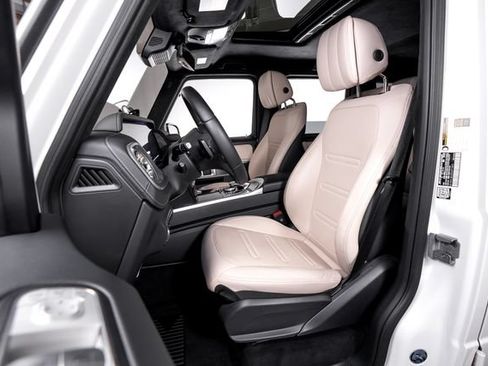 Used 2024 Mercedes-Benz G 550 image 17