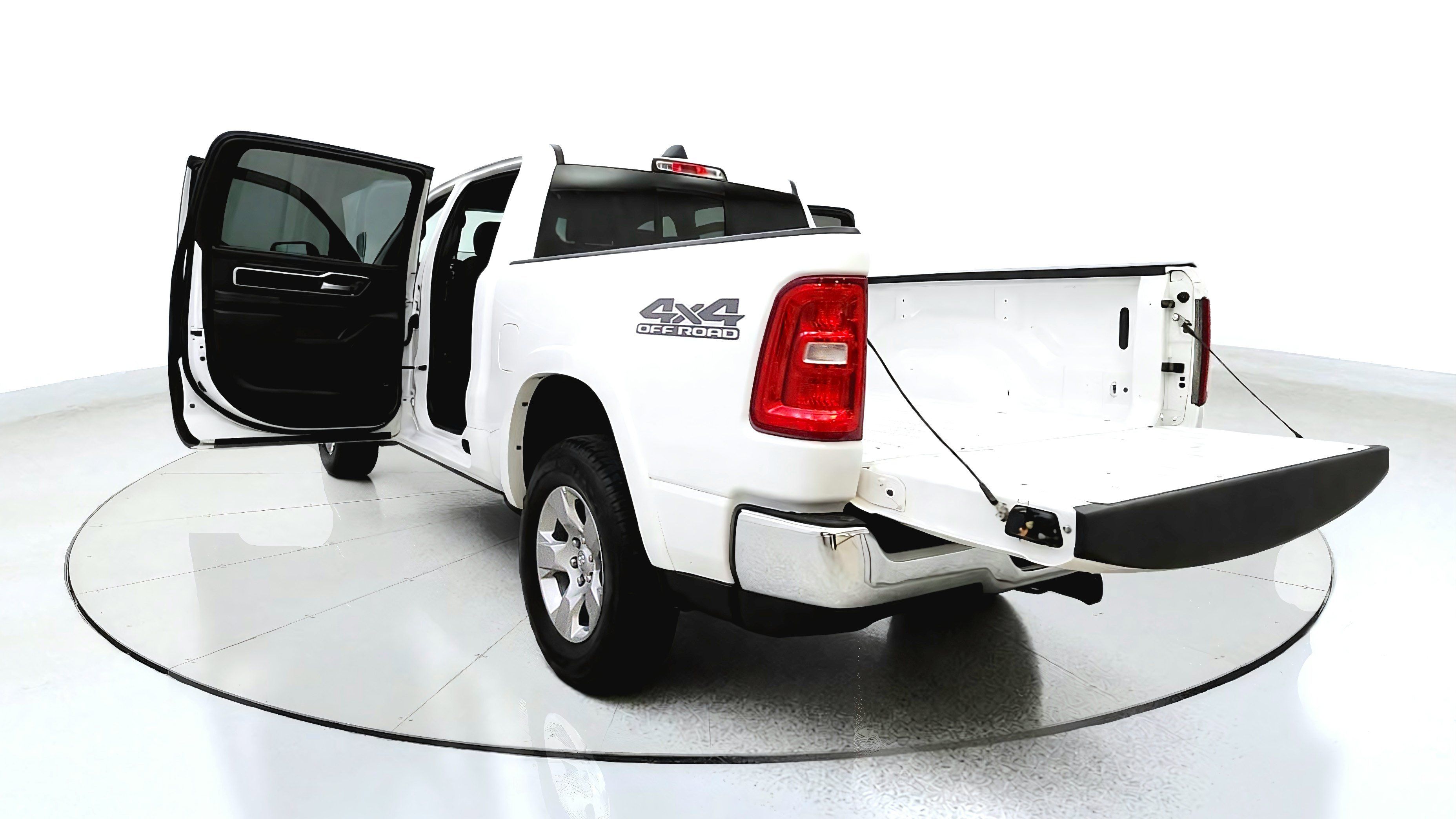 Used 2025 RAM 1500 Big Horn AWD/4WD image 13