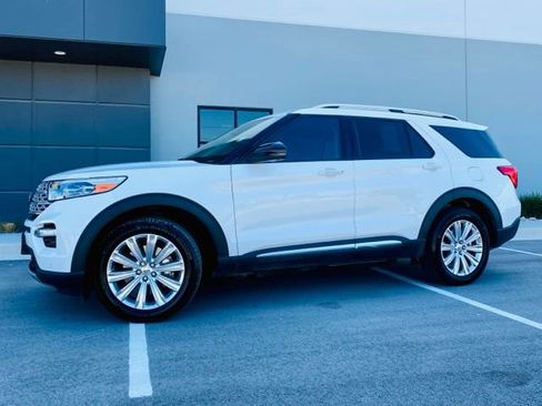 Certified 2021 Ford Explorer Limited AWD/4WD image 1