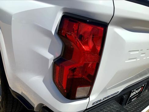 Used 2024 Chevrolet Colorado LT w/ LT Convenience Package image 31