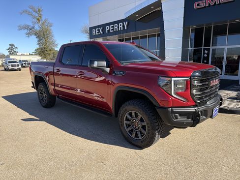 Used 2024 GMC Sierra 1500 AT4X image 2