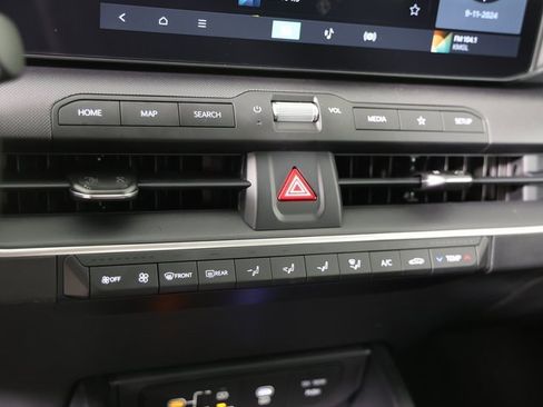 New 2025 Kia K4 LXS image 15