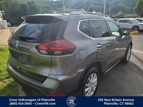 Used 2018 Nissan Rogue SV AWD/4WD image 3