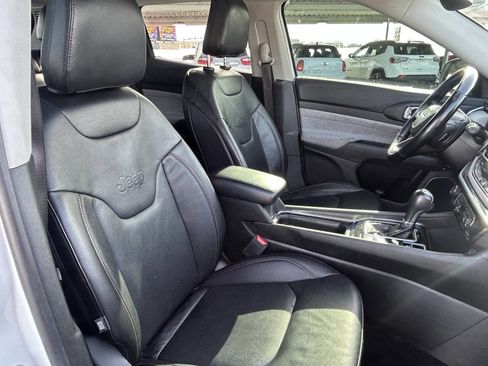 Used 2022 Jeep Compass Latitude image 14