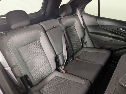 Used 2021 Chevrolet Equinox LT image 27