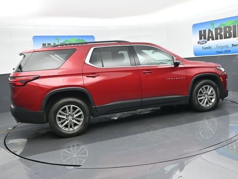 Used 2023 Chevrolet Traverse LT image 6