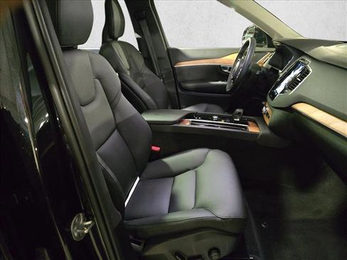 Used 2024 Volvo XC90 B6 Plus w/ Protection Package Premier image 10