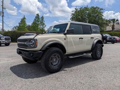 Certified 2025 Ford Bronco Badlands w/ Sasquatch Package AWD/4WD image 8