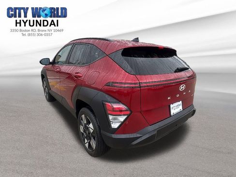 Used 2024 Hyundai Kona SEL w/ Convenience Package AWD/4WD image 3