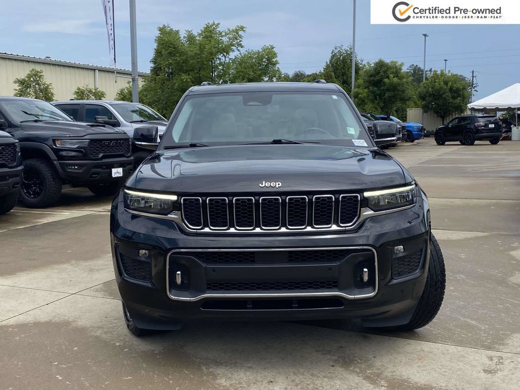 Used 2021 Jeep Grand Cherokee L Overland w/ Luxury Tech Group IV AWD/4WD image 37