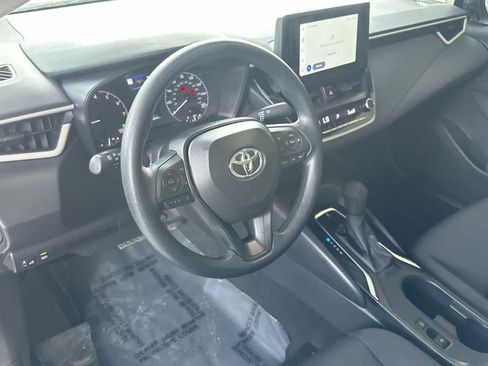Used 2025 Toyota Corolla LE FWD image 13