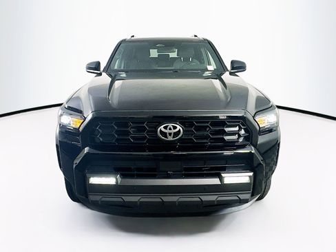 Used 2025 Toyota 4Runner TRD Off-Road image 2