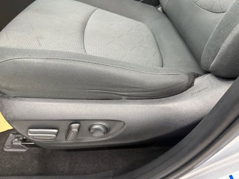 Used 2020 Toyota RAV4 XLE w/ Convenience Package image 38