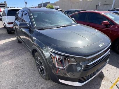 Used 2025 Kia Niro LX