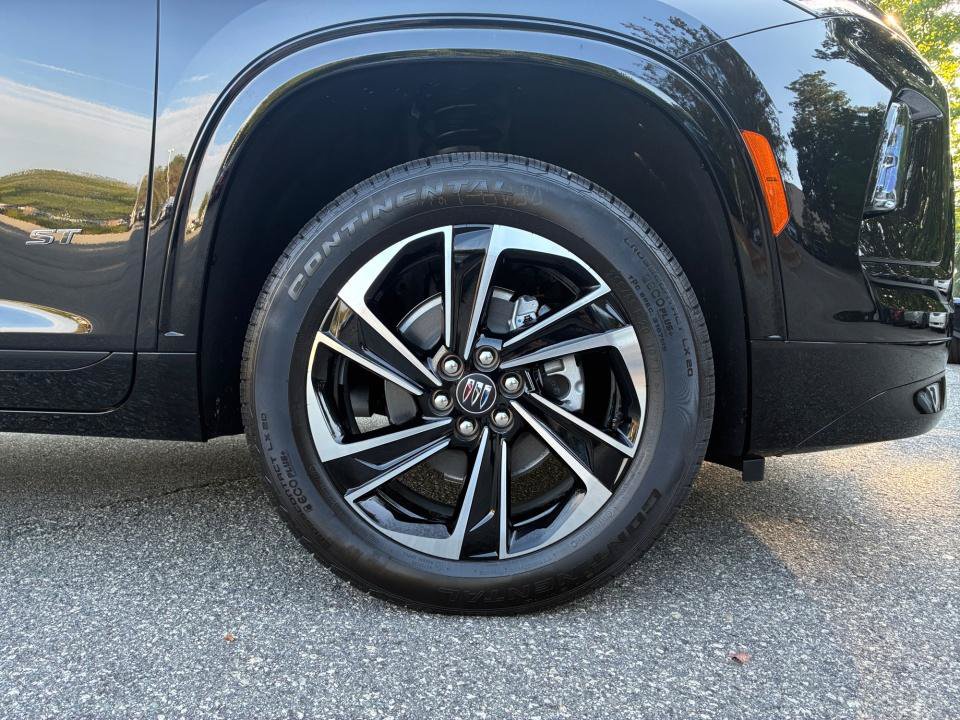 New 2027 Buick Enclave Sport Touring w/ Power Package FWD image 25