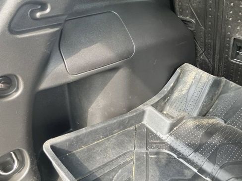 Used 2022 Chevrolet Equinox LT image 37