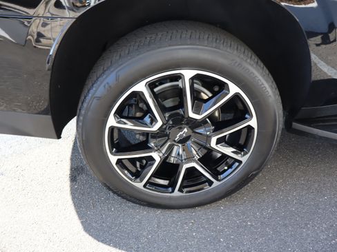 Certified 2024 Chevrolet Suburban RST w/ Luxury Package image 42