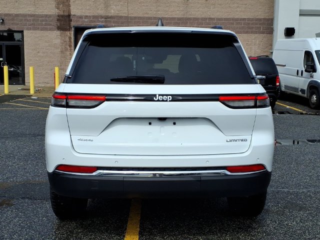 Used 2025 Jeep Grand Cherokee Limited AWD/4WD image 6