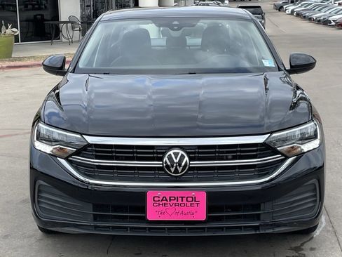 Used 2024 Volkswagen Jetta SE image 7