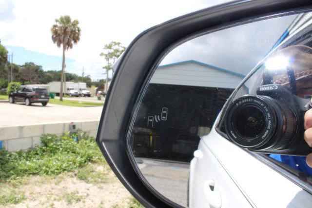 Used 2017 Toyota RAV4 SE FWD image 39