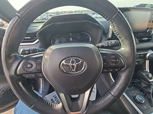 Used 2019 Toyota RAV4 XSE image 16