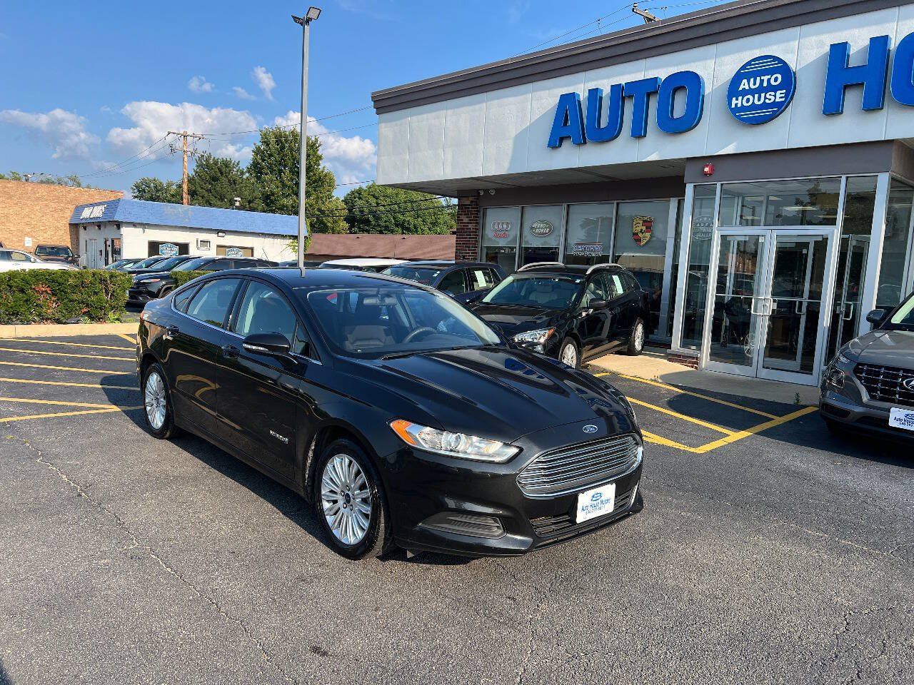 Used 2014 Ford Fusion SE FWD image 3