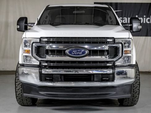 Used 2021 Ford F250 XLT AWD/4WD image 3