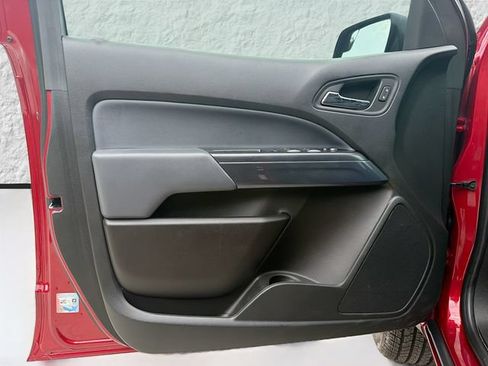Used 2021 Chevrolet Colorado Z71 w/ Safety Package AWD/4WD image 20