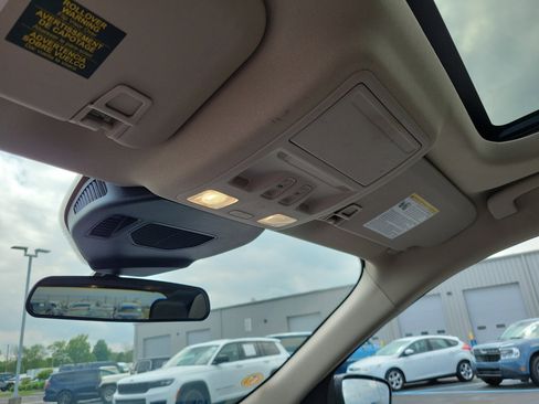Used 2020 Ford Escape SE FWD image 30