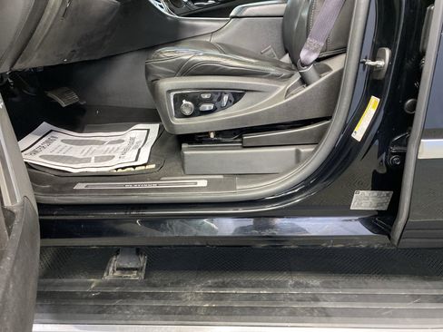 Used 2016 Cadillac Escalade Platinum image 16