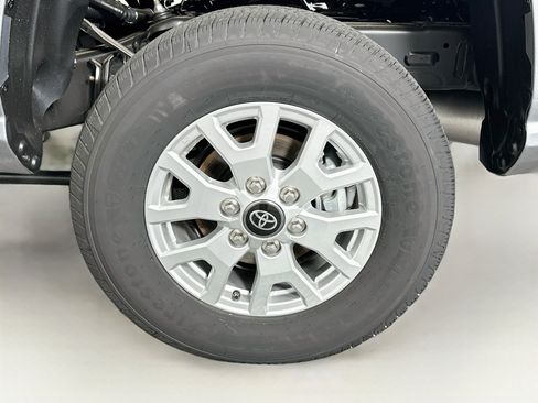 Used 2026 Toyota Tacoma SR5 RWD image 11