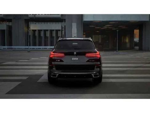 New 2026 BMW X5 sDrive40i w/ M Sport Package RWD image 5