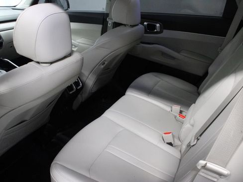 Used 2023 Kia Sorento S w/ Panoramic Sunroof Package AWD/4WD image 20