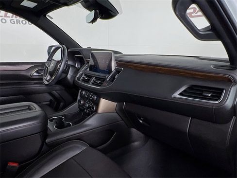 Used 2023 Chevrolet Suburban High Country image 42