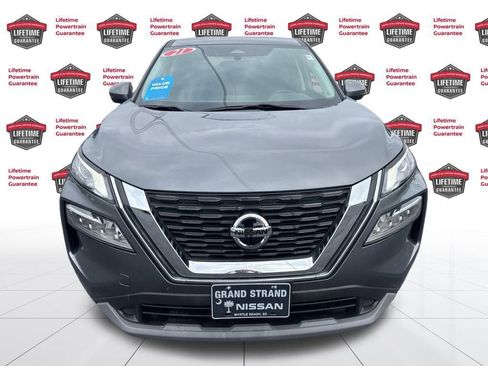 Certified 2021 Nissan Rogue SV image 2