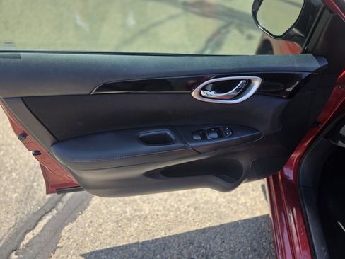 Used 2016 Nissan Sentra SV FWD image 10