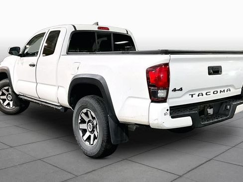 Used 2019 Toyota Tacoma SR AWD/4WD image 12