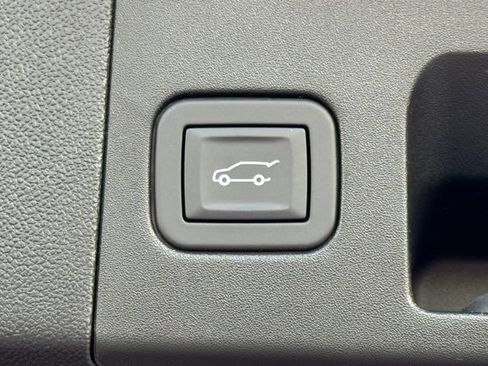 New 2025 Cadillac XT5 Luxury image 36