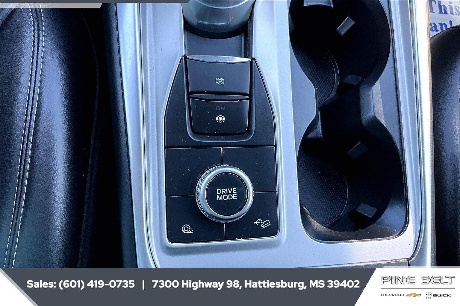 Used 2023 Ford Explorer XLT w/ Equipment Group 202A AWD/4WD image 23