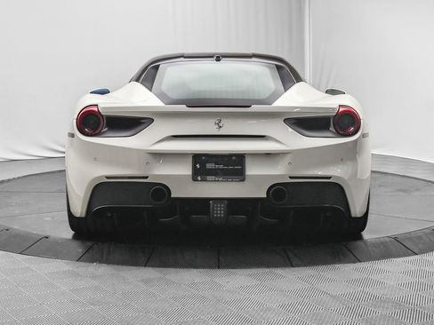 Used 2016 Ferrari 488 GTB image 7