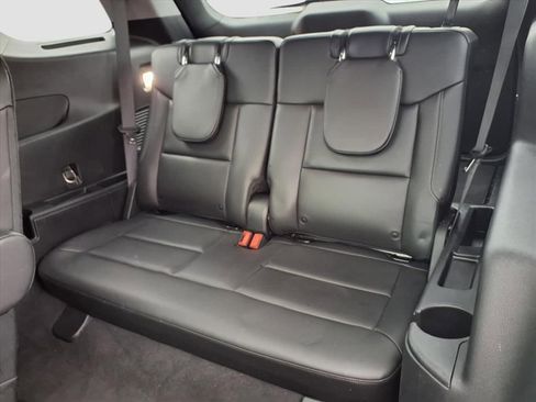 Used 2022 Ford Explorer XLT w/ Equipment Group 202A image 34