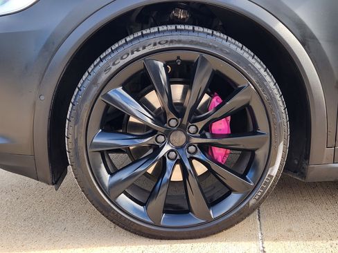 Used 2020 Tesla Model X Long Range image 10