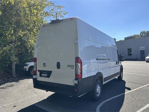 New 2026 RAM ProMaster 3500 w/ Premium Convenience Group image 8