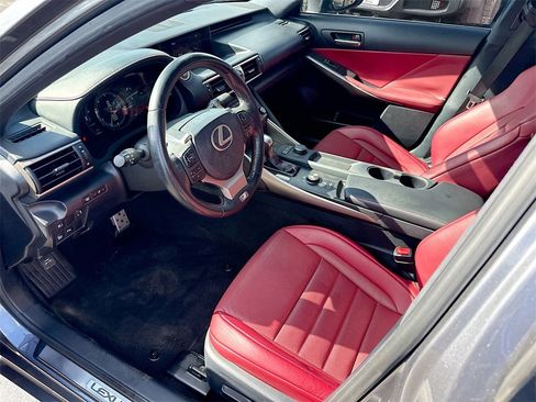 Used 2019 Lexus IS 300 image 25
