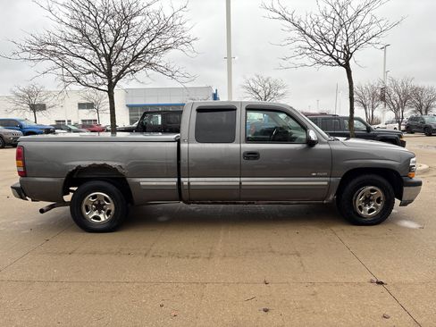 Used 2000 Chevrolet Silverado 1500 LS image 9