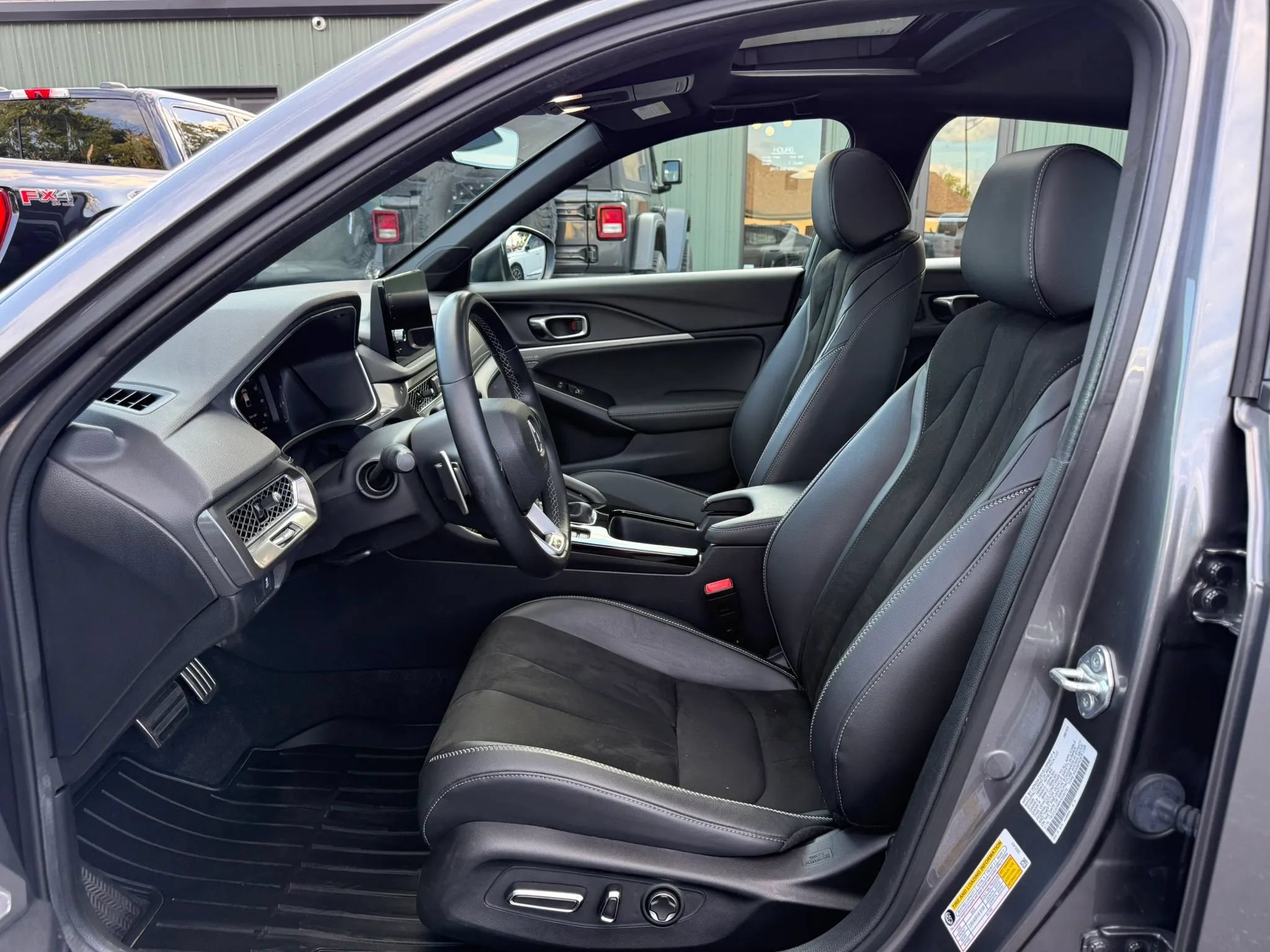 Used 2024 Acura Integra A-Spec w/ Technology Package FWD image 2