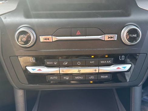 Used 2020 Ford Explorer XLT AWD/4WD image 31