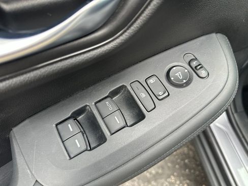 Used 2024 Honda HR-V LX image 15